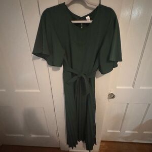 Elegant Green Women's Dress